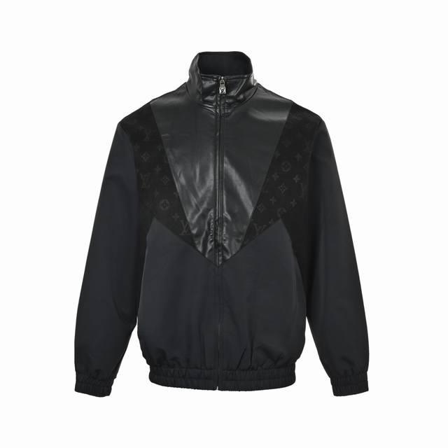 Louis Vuitton Monogram Pattern Appliqu