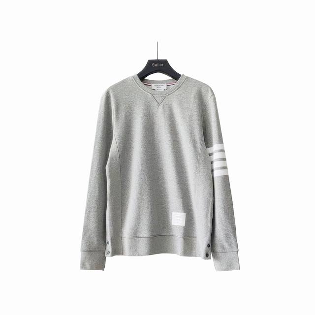 Real shot details + size chart Thombrowne classic yarn-dyed crew neck sweatshirt