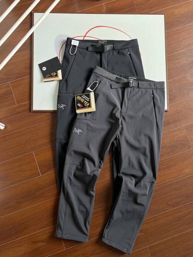 Arc'terxy - Arc'teryx Fleece-Lined Thick Waterproof Softshell Pants with Opening