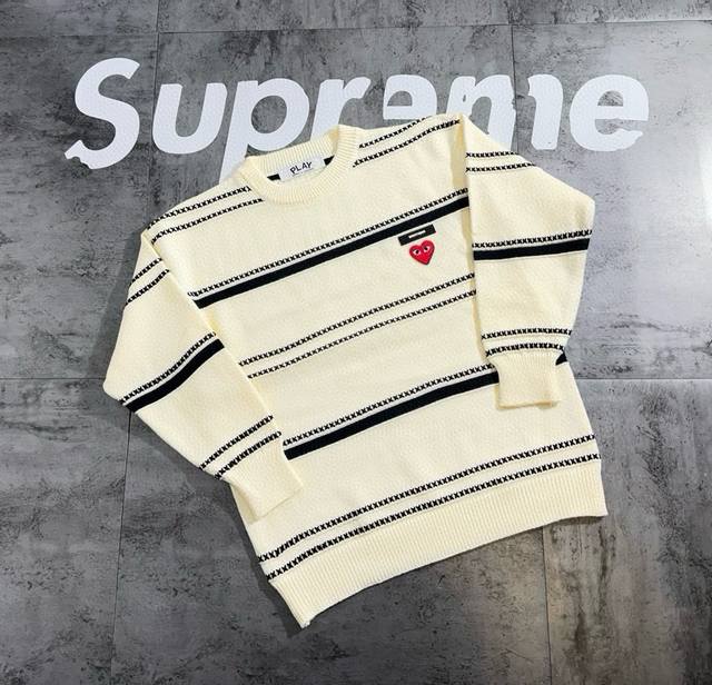 Play Limited Edition Couple Crew Neck Thick Knit Sweater Super high density knit