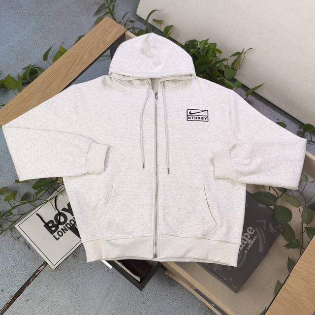 New Arrival! Style No.: Bm658 High-quality 2025 Stussynike x Nike embroidered lo