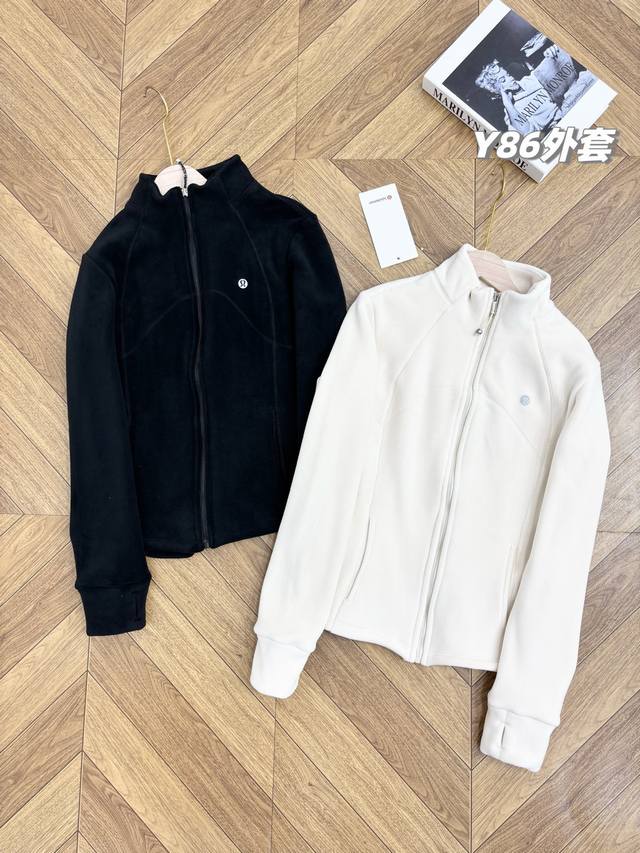 Extremely classic, super heavy-duty! Who needs a down jacket this winter? Lulu's