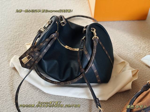 Comes with box Size: 35*27Cm New arrival from L's Express Retro yet sophisticate