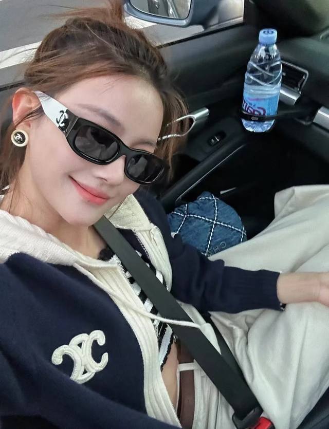 Celine New Arc de Triomphe Embroidered Logo Short Zipper Sweater Cardigan This c