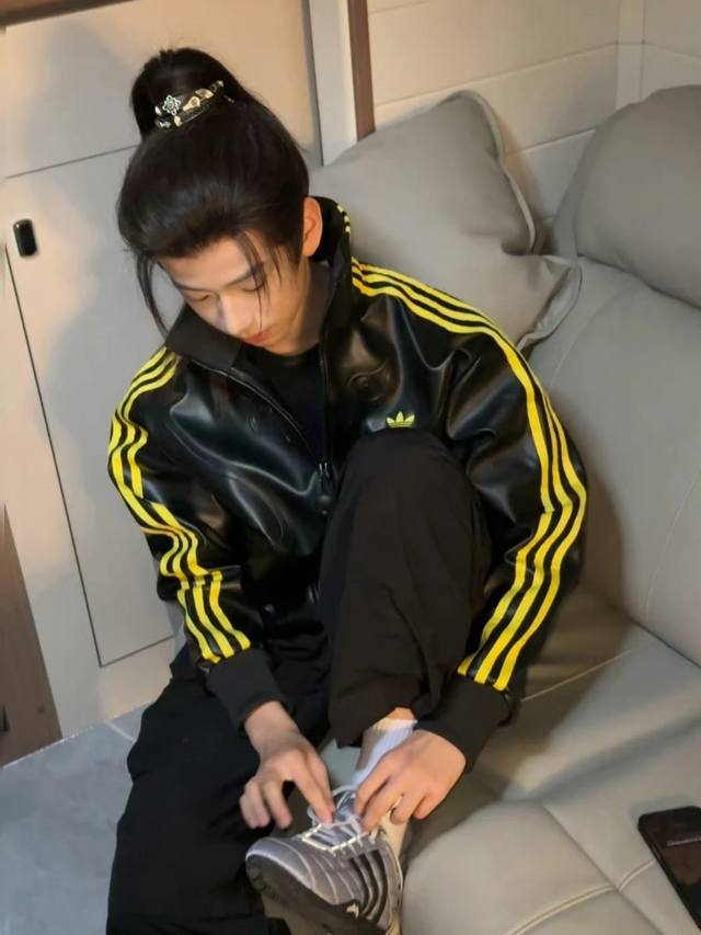 Adidas Originals x Offgod collaboration faux leather stand-up collar striped spo