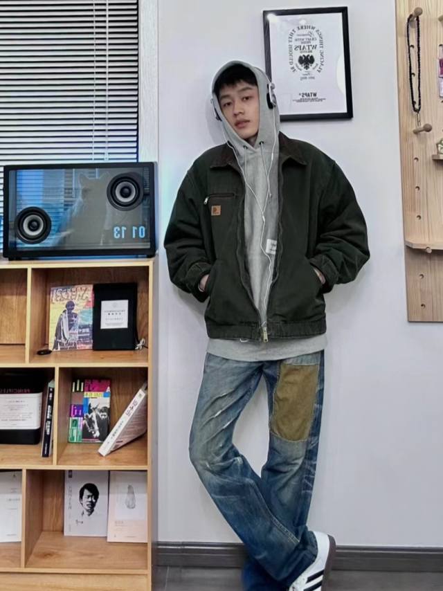 Carhart J97 American stonewashed heavy-duty Detroit workwear vintage lapel canva