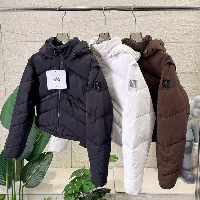 Short-Sleeve Cut-Out Cotton Jacket (Retailer Quality) | Precise Warmth, Lightwe