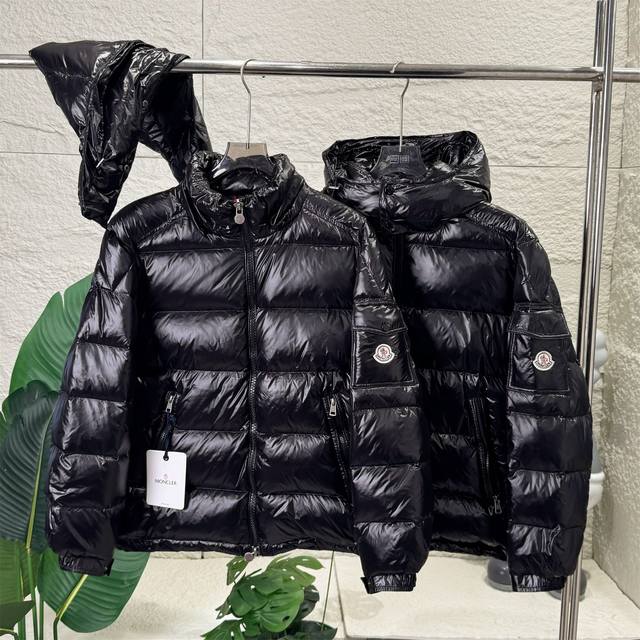Moncle Maya Chan Eason Chan Same Style Glossy Short Down Jacket Men's and Women'