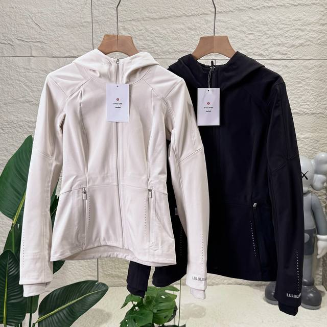 Lululemon Cross Chill Series Women's Yoga Jacket, Comfortable, Breathable, Stret