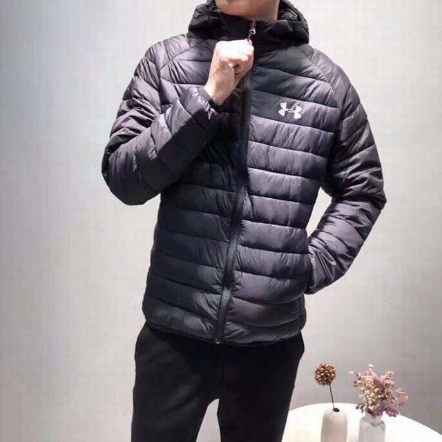 Under Armour Ua Warm Hooded Down Jacket, Comfortable and Lightweight Down Jacket