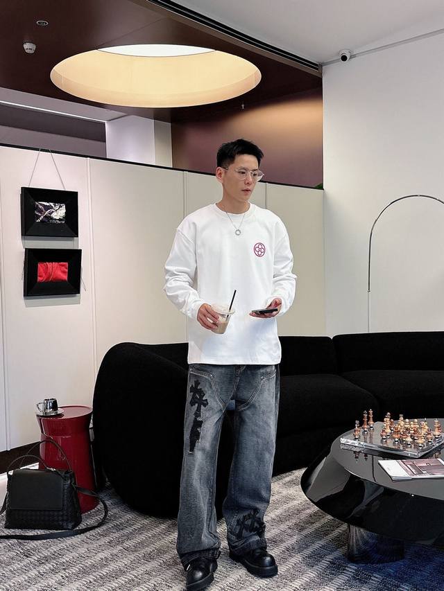 Clothes, Pants. LV New Arrival, Latest Boutique T-Shirt, High-End Custom Design,