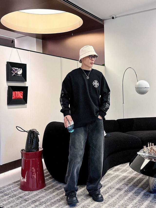 Pants. Chromehearts Crew Neck Sweatshirt, Long Sleeve. Quality guaranteed! Made