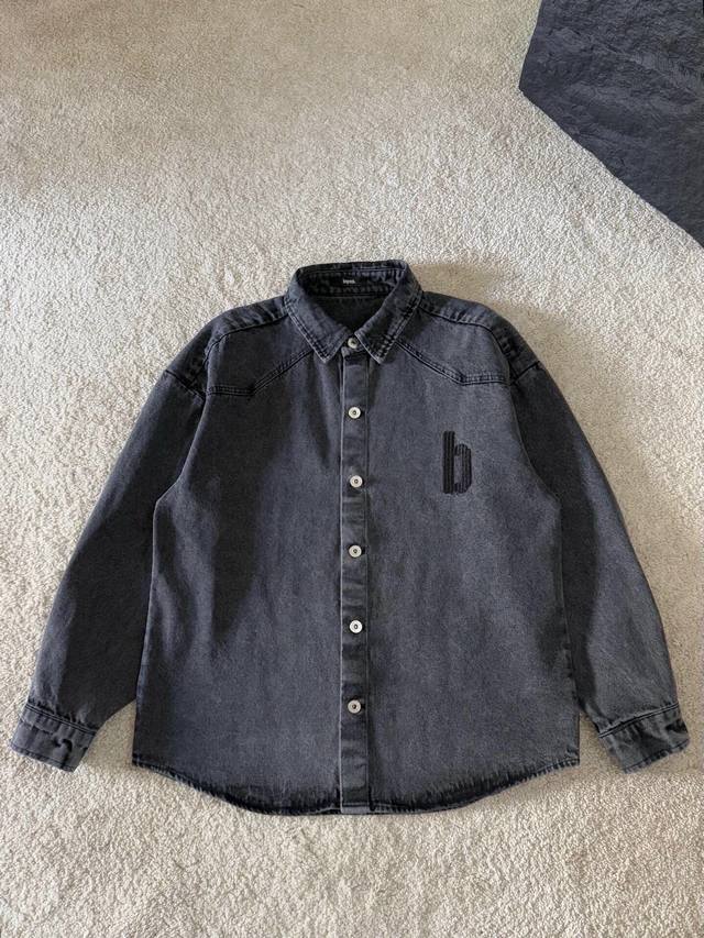 High-end unisex 3D embroidered denim long-sleeved jacket with a workwear style.