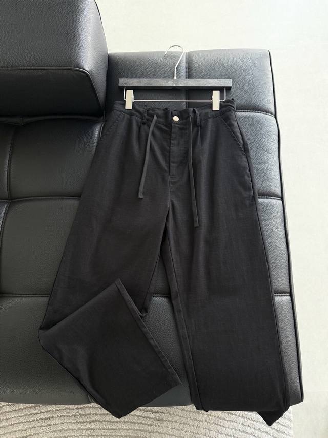 D-brand old-fashioned cotton and linen shirt features breathability, moisture ab