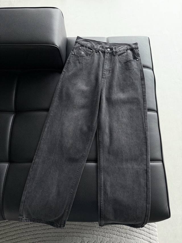 Distressed denim shorts, exuding a high-end feel. This super popular item is her