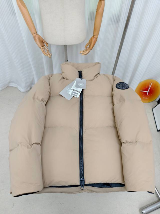 2802M High-Version Canada Goose Lawrence Down Jacket. This Lawrence down jacket