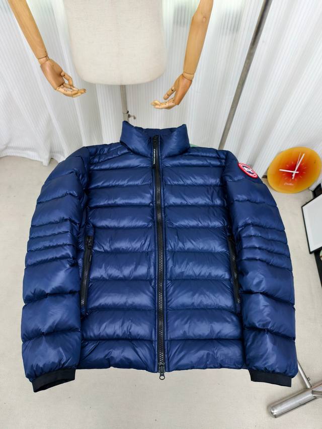 2228M High-Version Canada Goose Crofton Down Jacket. This is a down jacket suita