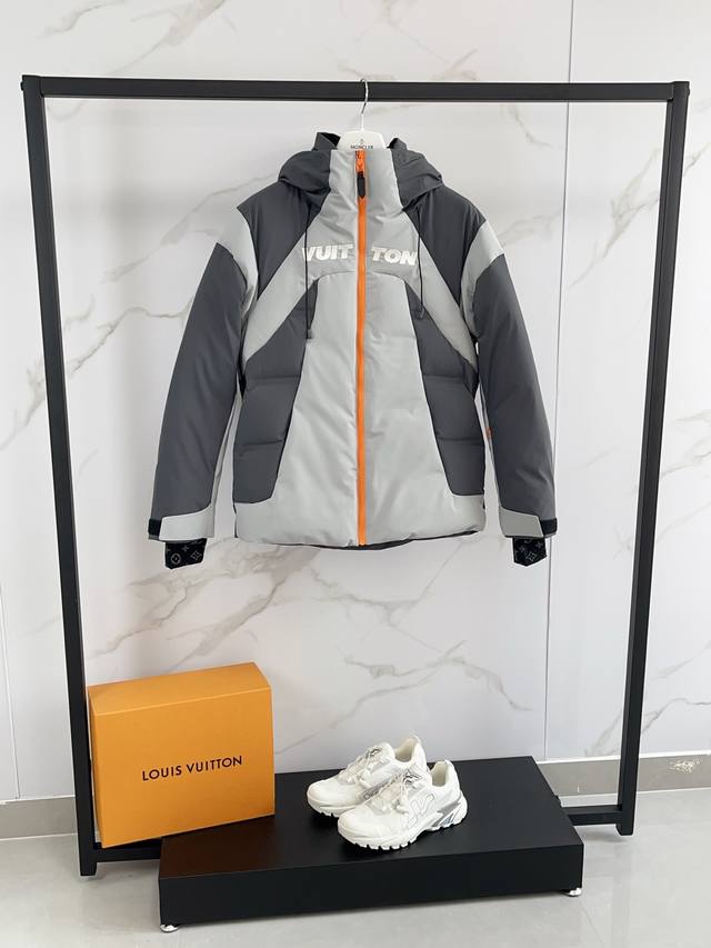 Louis Vuitton Lv patchwork hooded down jacket, a heavy-duty down jacket for both