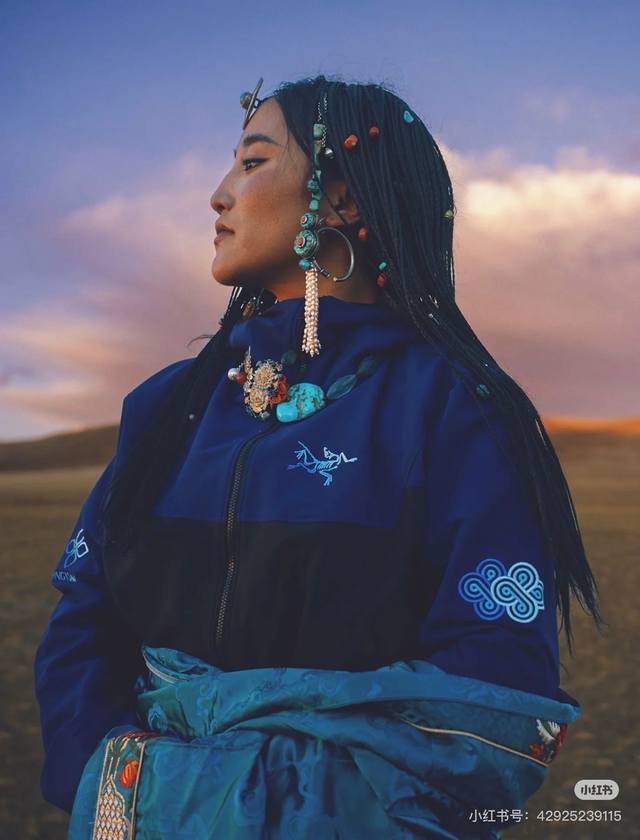 A top-tier replica of the Arcteryx Songtsam collaboration series 2025 Namtso Bet