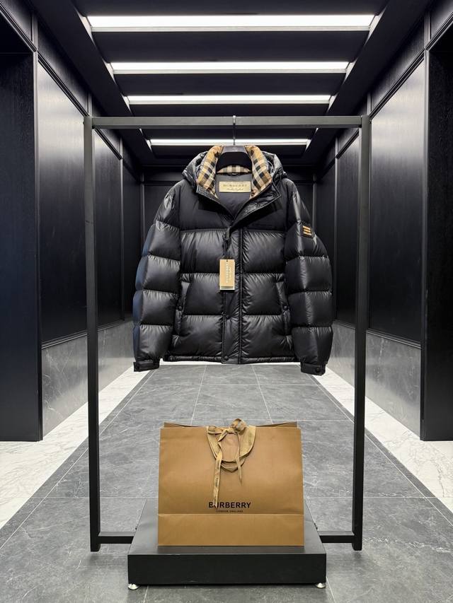 Top-tier Burber* color-blocked hooded down jacket with logo and lettering. Featu