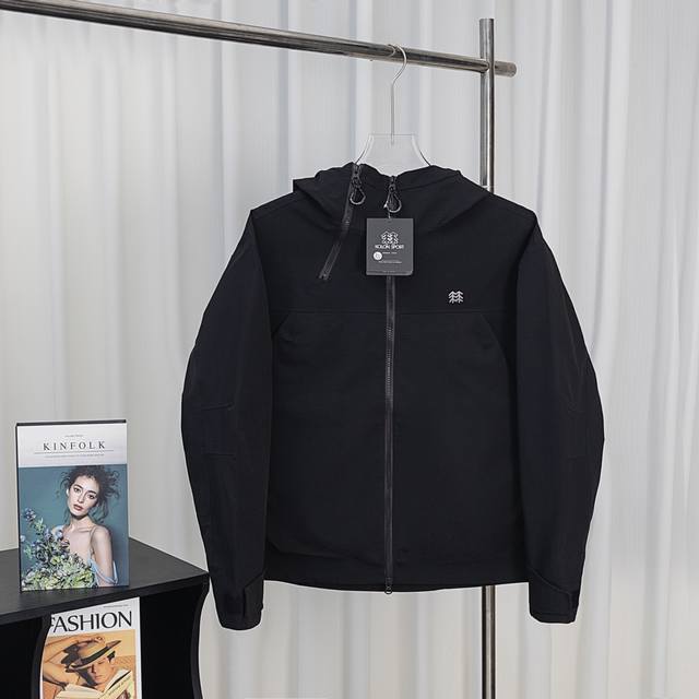 Kolon Sport Obli-K Waterproof, Windproof, Breathable, Abrasion-Resistant Hardshe