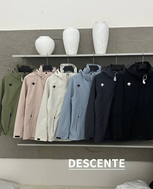 Supply Control Descente City Commuter Style Windbreaker Jacket I didn't know how Supply Control Descente City Commuter Style Windbreaker Jacket I didn't know how