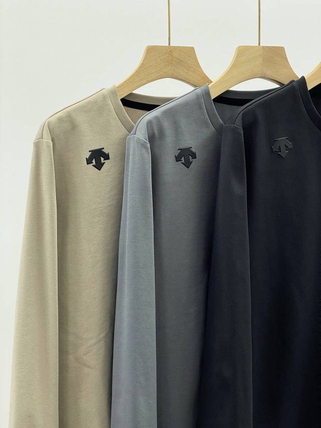 Descente Men's Crew Neck Sweatshirt, Autumn 2025 New Arrival, with Seam-Sealed D