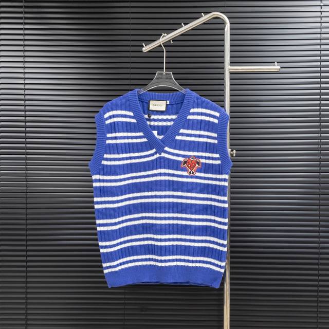 Style: Gucci Eagle Embroidered V-neck Knit Wool Vest Size: S-XL Fabric: Wool Ble