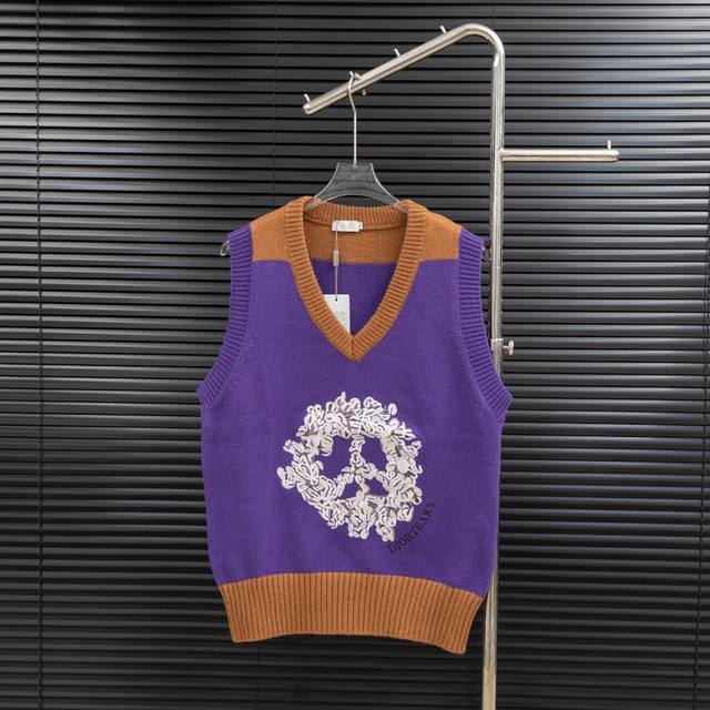Style: Dior Embroidered Floral V-Neck Knit Wool Vest Sizes: S-XL Fabric: Wool Bl