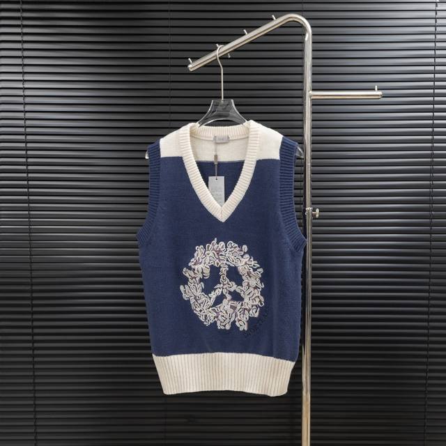 Style: Dior Embroidered Floral V-Neck Knitted Wool Vest Sizes: S-XL Fabric: Wool