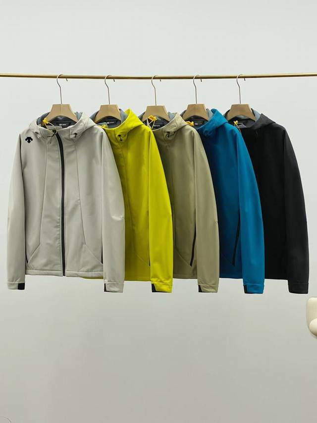 Descente Training Men's Jacket B1318 Woven Top, New Descente Men's Fleece-Lined