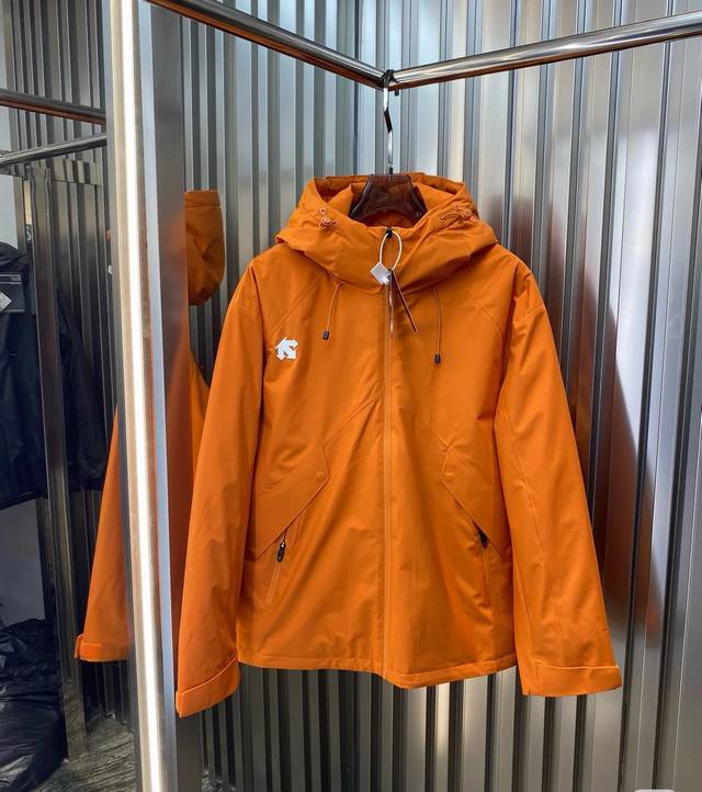 Available. Controlled heat-sealed version meets standards. 90% white duck down.