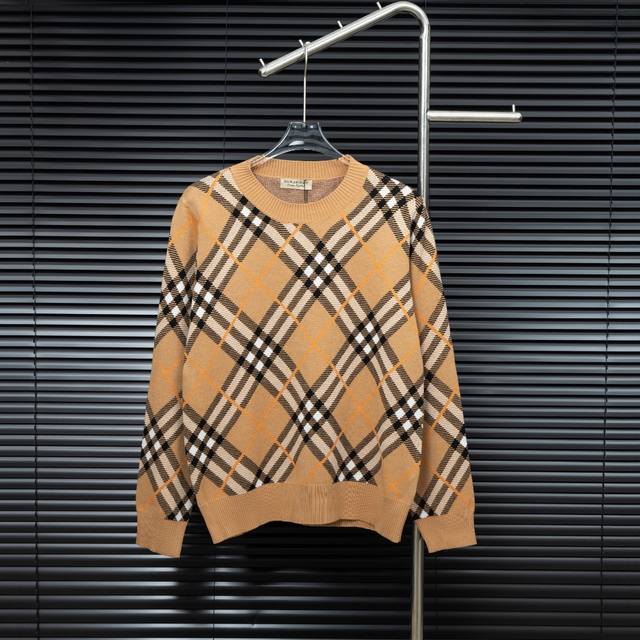 Style: Burberry checkered knit long-sleeved sweater Size: S-XL Fabric: Wool blen