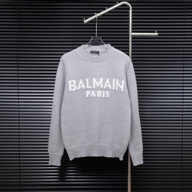 Style: Balmain Long-Sleeve Sweater Size: S-XL Fabric: Wool Blend Accessories: Fu