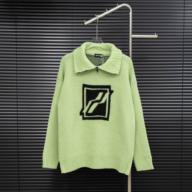 Style: We11Done Classic Knit Half-Zip Long-Sleeve Sweater Size: S-XL Fabric: Woo