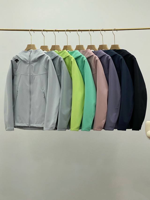 Cente High-Performance Outdoor Waterproof Couple Softshell Jacket/Outerwear. Av