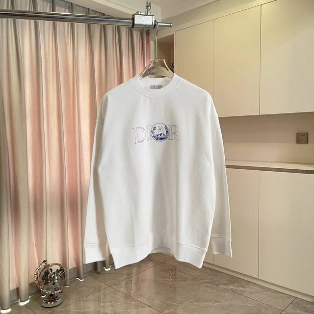 Dio*2025 Autumn/Winter New Style Personalized Embroidered Letter Logo, Custom Fa