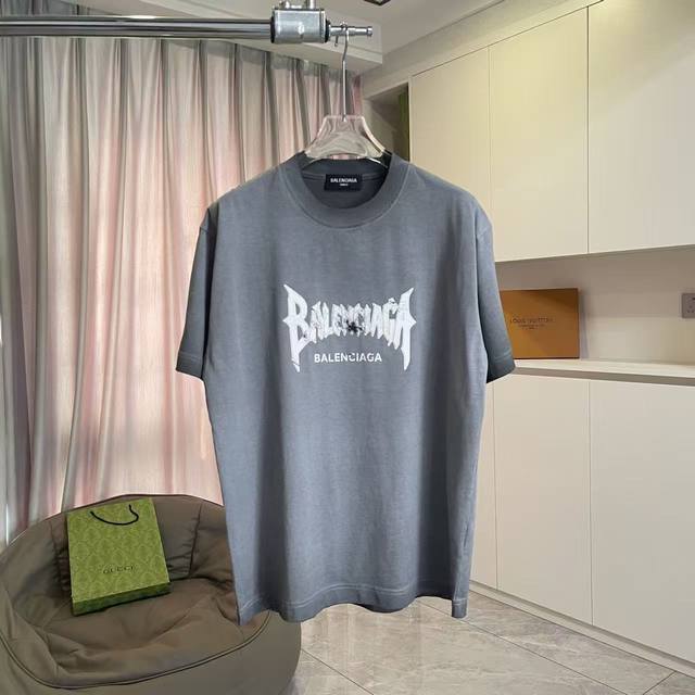 Balenci*Ga Paris 2025 Autumn/Winter New Washed Distressed Ripped 3D Letter Logo