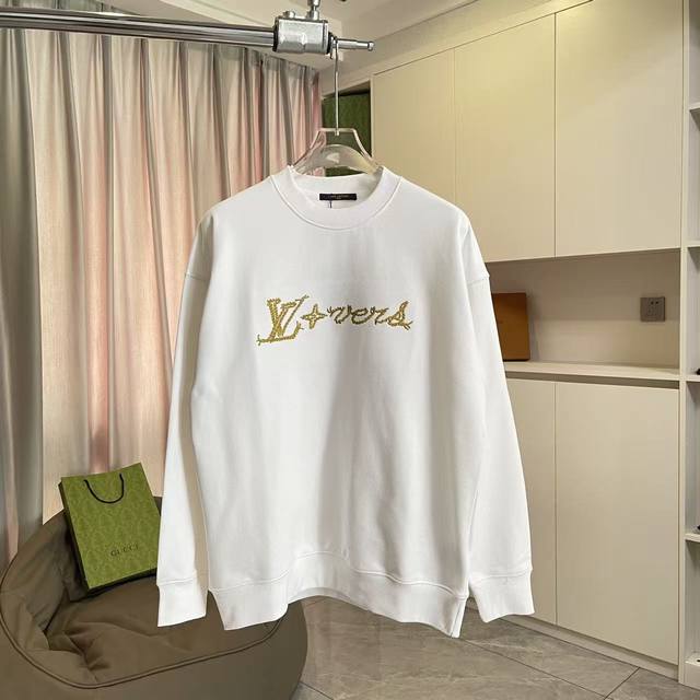 Lv*2025 Autumn/Winter New Arrival, Gold Thread Embroidered Letter Logo, Custom F