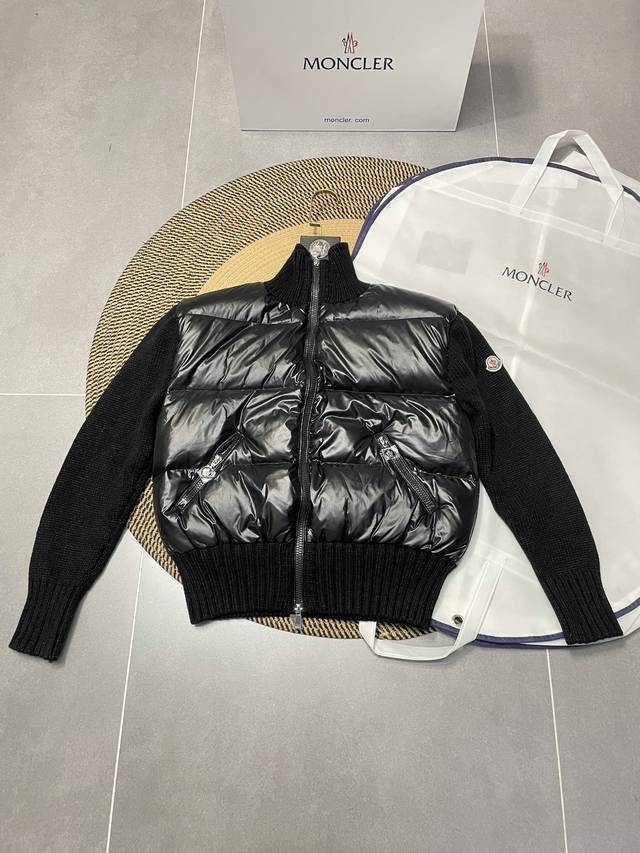 Highly recommend the 2023 Autumn/Winter Monc* new spliced wool knit sleeve stand