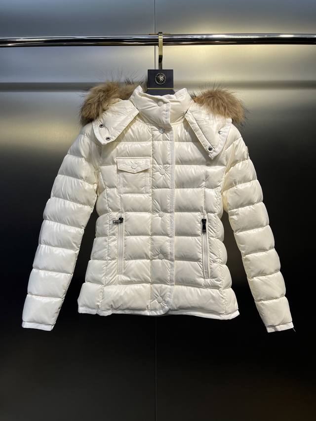 Moncler Armoise Short Slim Fit Women's Down Jacket, Extra Large Fox Fur, Importe