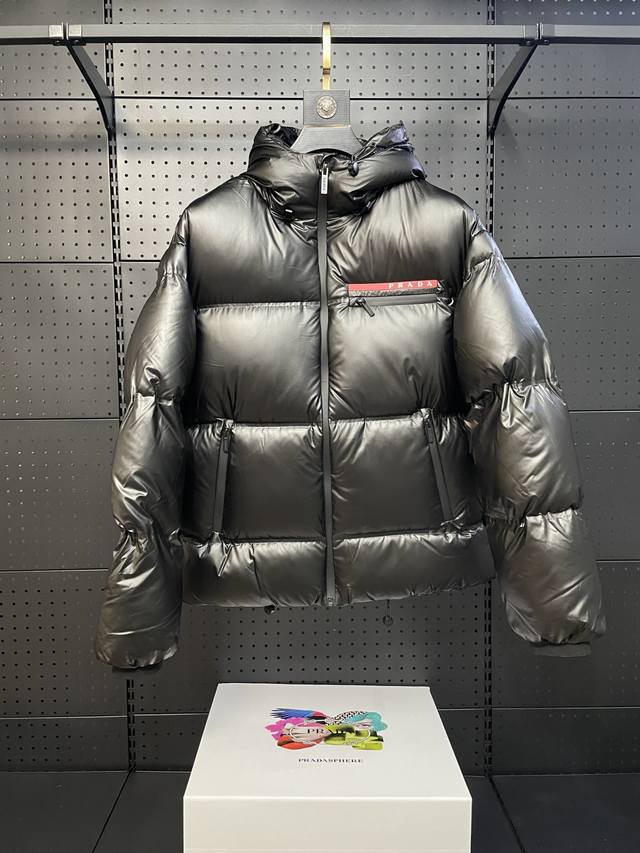 Prada Fall/Winter Classic Hooded Down Jacket - A super high-quality casual down