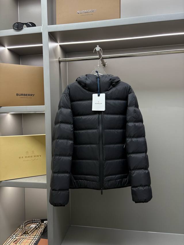 Moncler New Color Block Print Logo Down Jacket. Classic black and white, unisex,