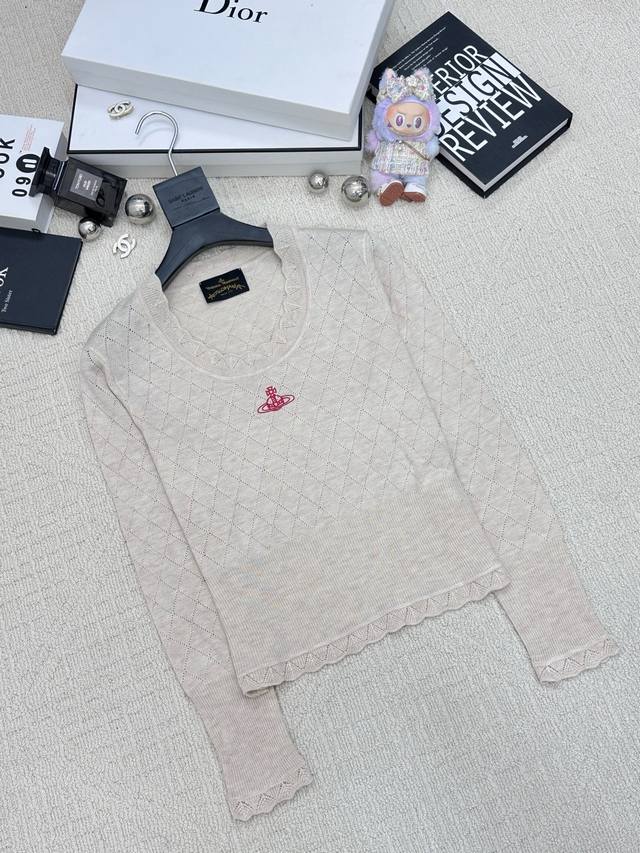 New U-neck base layer top with logo pattern embellishment, high-end look, 3 colo