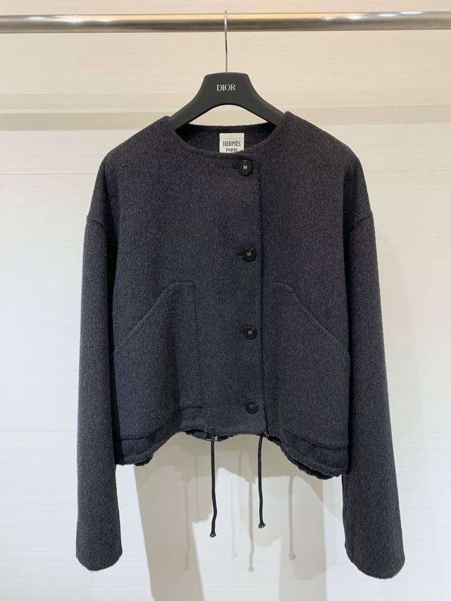 Herme* 2025 Autumn/Winter New Single-Breasted Waist-cinching Round Neck Double-F