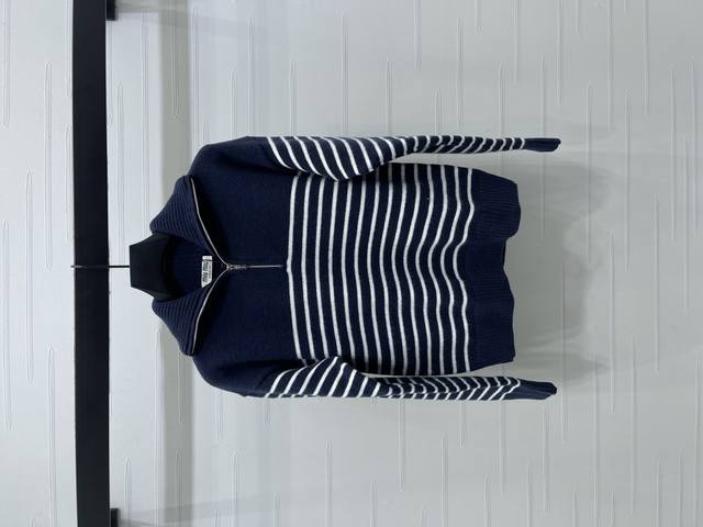 New Arrival! High-Quality Original Miu Mi*2025 Early Autumn Collection! Half-Ope