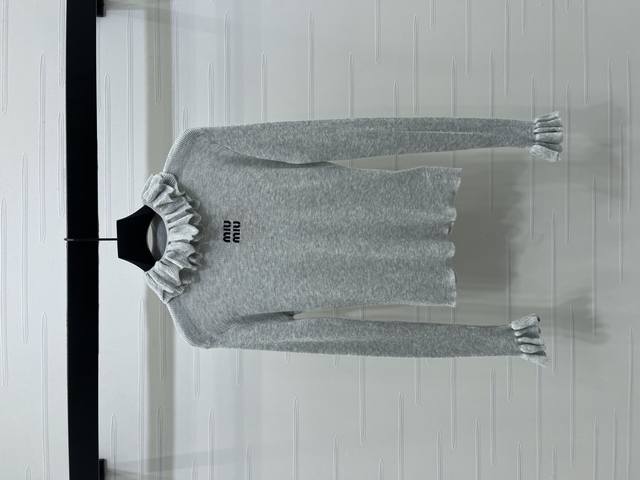 New Arrival! High-Quality Original Miu Mi*2025 Early Autumn Collection! Ruffled