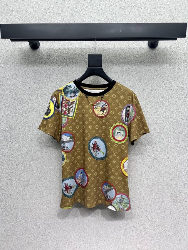 L Family Series Monogram Cat Print Short-Sleeve T-Shirt. High-density, fashionab