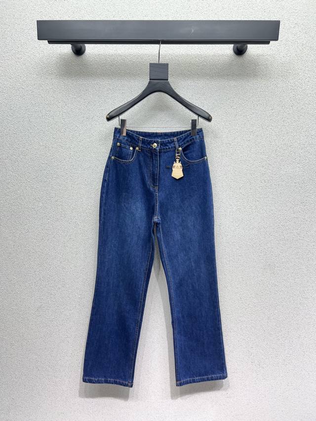 L Family Series Cat-themed Leather Label Jeans - Playful, youthful, and full of