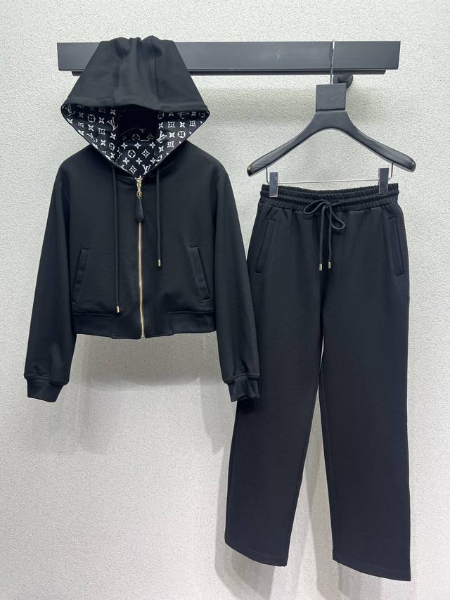 L's classic monogram reversible jacket and trousers casual suit, stylish and han